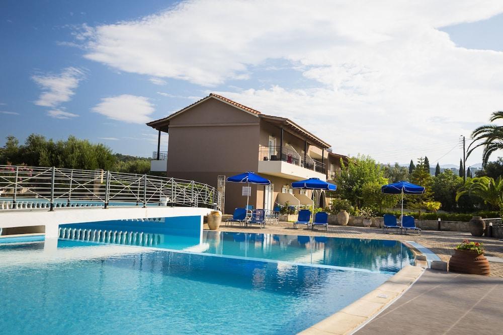 Olive Grove Studios & Apartments 스보로나타 외부 사진