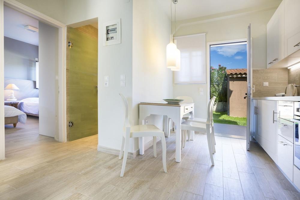 Olive Grove Studios & Apartments 스보로나타 외부 사진