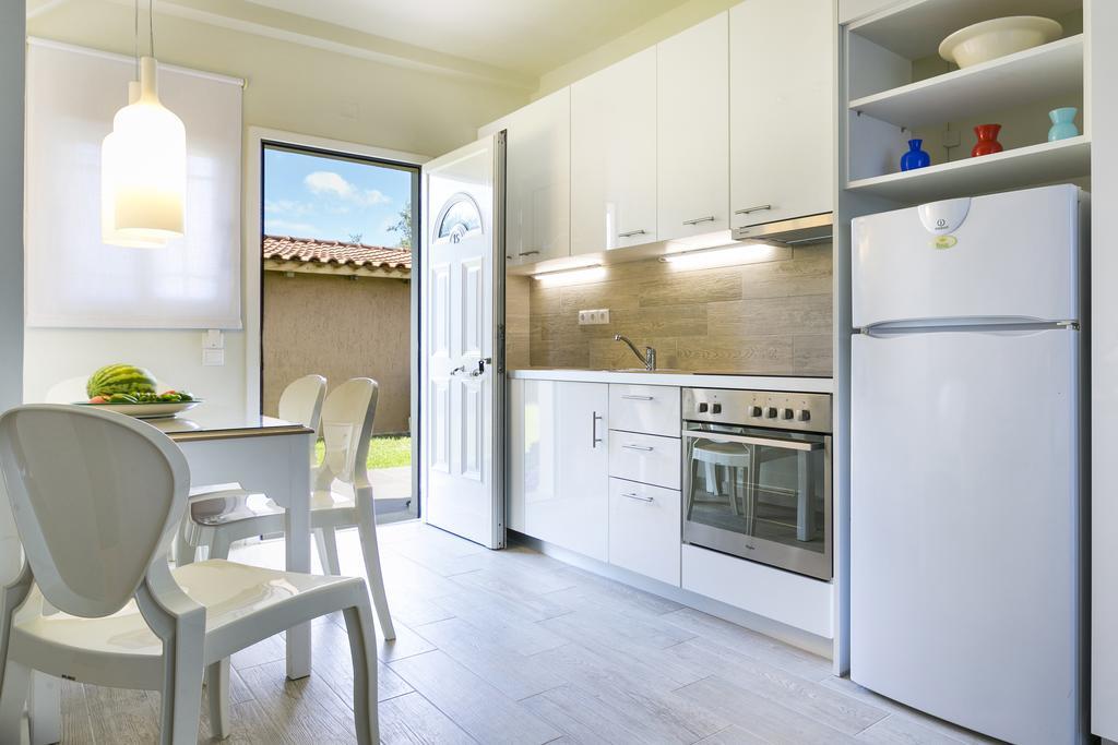 Olive Grove Studios & Apartments 스보로나타 외부 사진