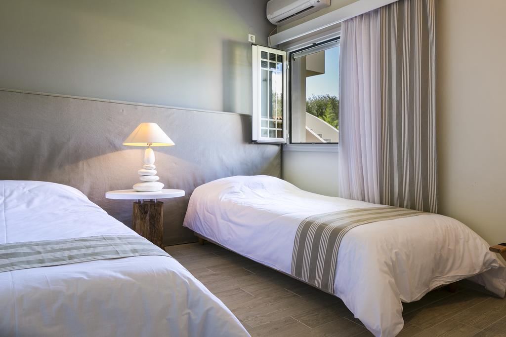 Olive Grove Studios & Apartments 스보로나타 외부 사진