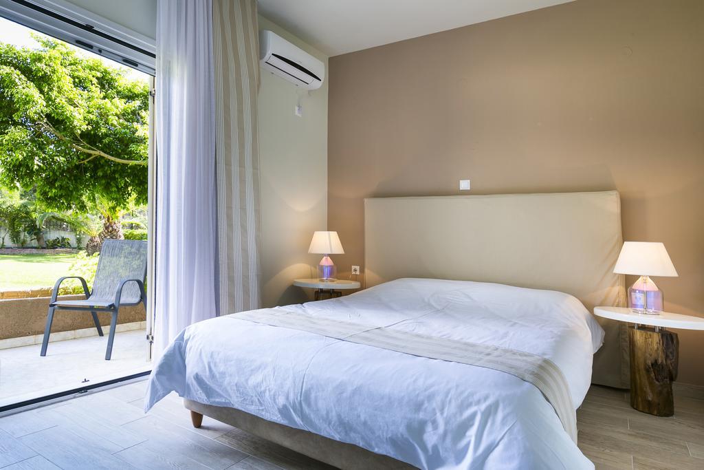 Olive Grove Studios & Apartments 스보로나타 외부 사진