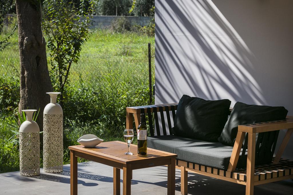 Olive Grove Studios & Apartments 스보로나타 외부 사진
