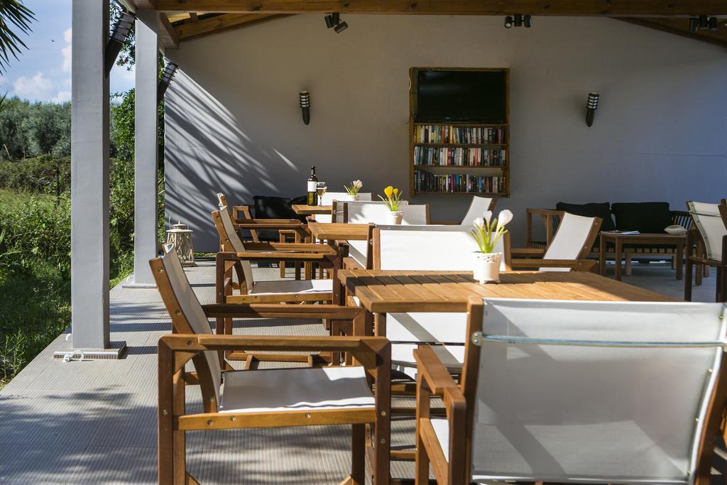 Olive Grove Studios & Apartments 스보로나타 외부 사진