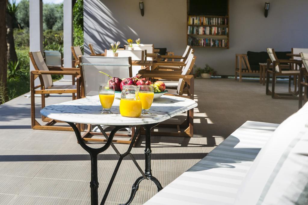 Olive Grove Studios & Apartments 스보로나타 외부 사진