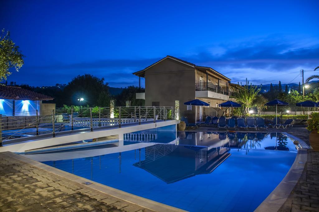 Olive Grove Studios & Apartments 스보로나타 외부 사진